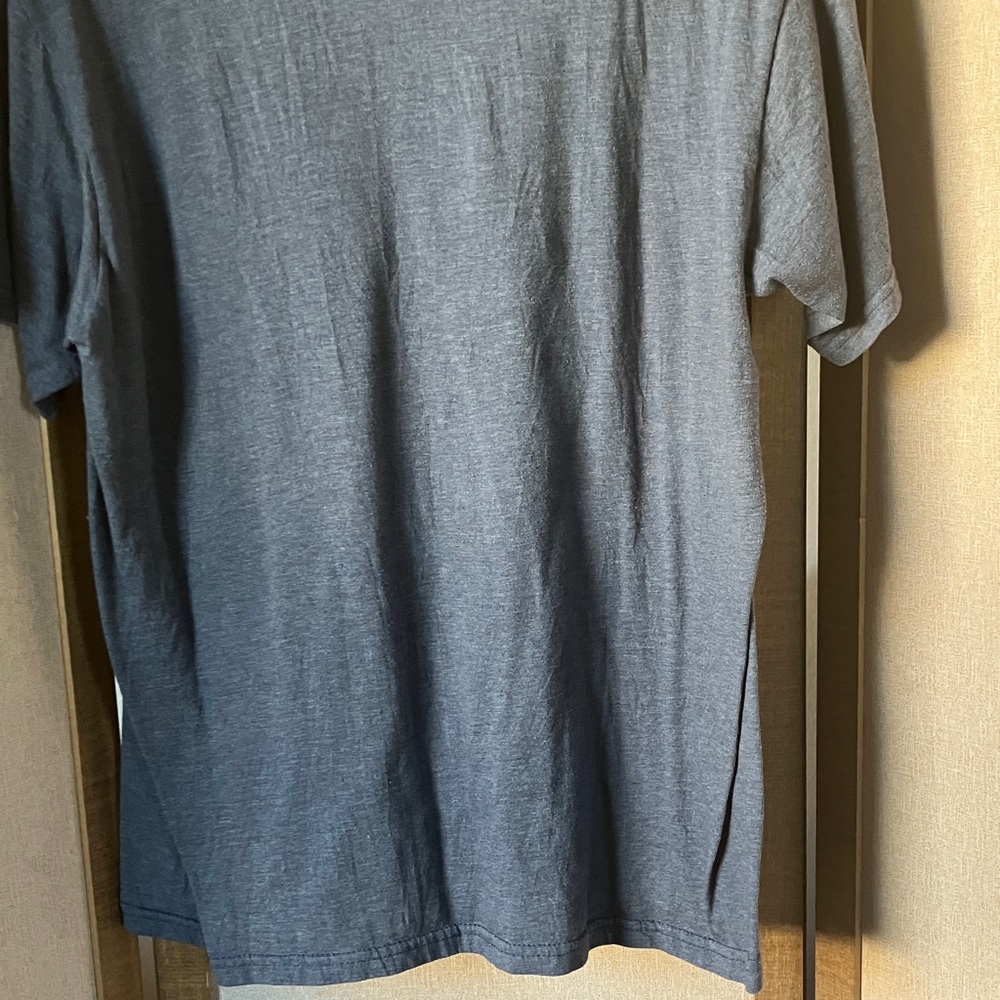 FINAL MARKDOWN Star Wars Graphic Tee medium - Picture 7 of 7